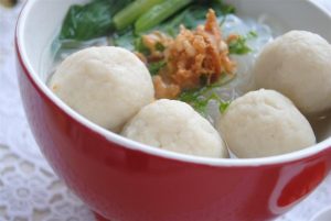 Bagaimana Membuat Bakso tahu telur goreng, Lezat