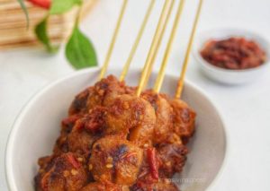 Bagaimana Menyiapkan Nasi Bakar Bakso Mercon Anti Gagal