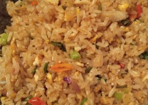 Cara Gampang Menyiapkan Nasi Goreng Bawang Telur Anti Gagal