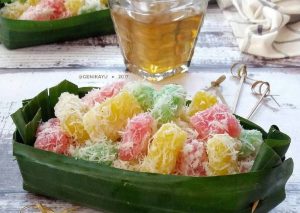 Recipe: Delicious Singkong (Cenil) Ceria