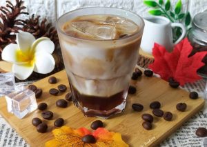 Langkah Mudah untuk Membuat 22. Es Kopi Susu Simpel Anti Gagal