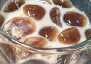 Resep Ice Coffee Cube Nectarine Cafe au Lait [Susu Kopi Es Batu Madu] yang Lezat