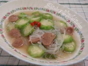 Resep Sayur oyong soun bakso yang Enak Banget