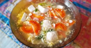 Resep Sup Telur Bakso Sayuran bumbu iris yang Enak Banget