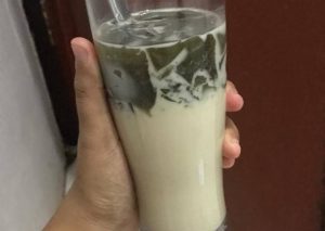 Resep Thai Tea Dengan Grass Jelly / Cincau Hijau / Daluman yang Enak