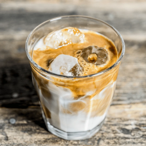 Bagaimana Membuat 3.26 Es Kopi Susu, Lezat Sekali