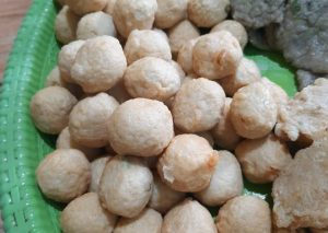 Bagaimana Menyiapkan Pempek bawang yang Menggugah Selera