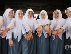 Grup Vokal Putih Abu Abu Bawakan Ulang Lagu ”Butterfly” Milik Melly Goeslaw