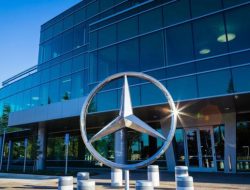 Rusia Ancam Nasionalisasi Aset Mercedes-Benz Senilai 2,2 Miliar Dolar AS