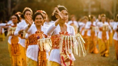 Kunci Jawaban Tema 8 Kelas 5 SD Halaman 73 Subtema 2 Pembelajaran 3: Desa Unik Di Bali